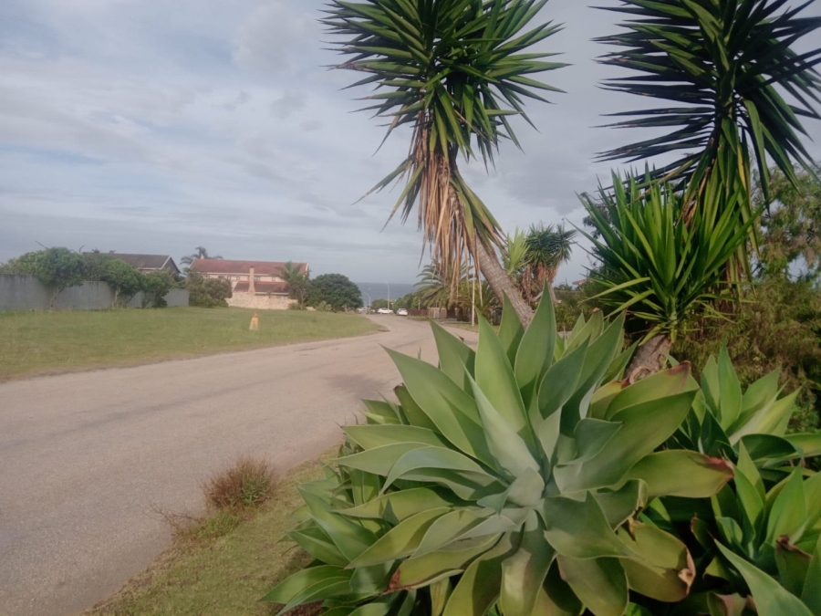 Commercial Property for Sale in Wavecrest Eastern Cape